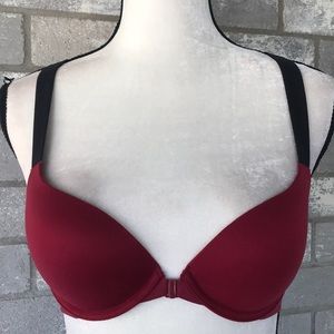 Body by VS uplift plunge bra size 32C